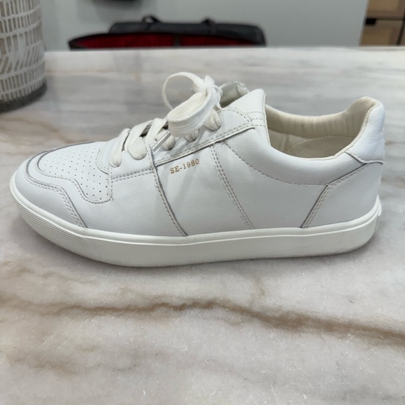 Sam Edelman sneaker - Picture 8 of 11